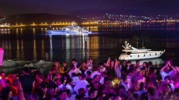 Τα Καλύτερα Καλοκαιρινά Club της Αθήνας το 2024