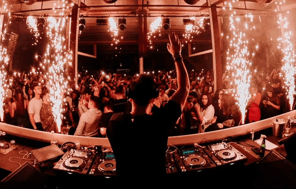 Akanthus Summer Club: Το Καλοκαίρι του 2024 στον Άλιμο